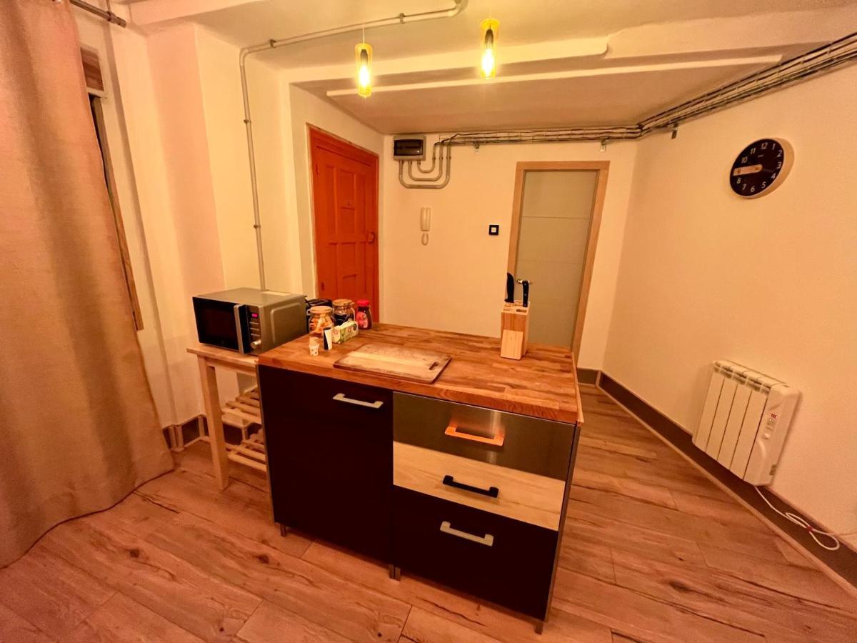 Lotila Flats Mieres Apartamento Mieres  Exterior foto